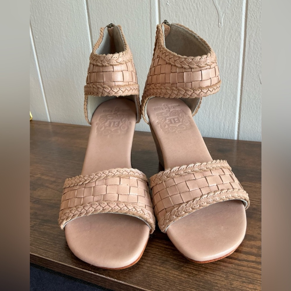 NWOB Rare Light Leather Elf Made By Hand Athena Leather Wedges Size US6.5 Heels
